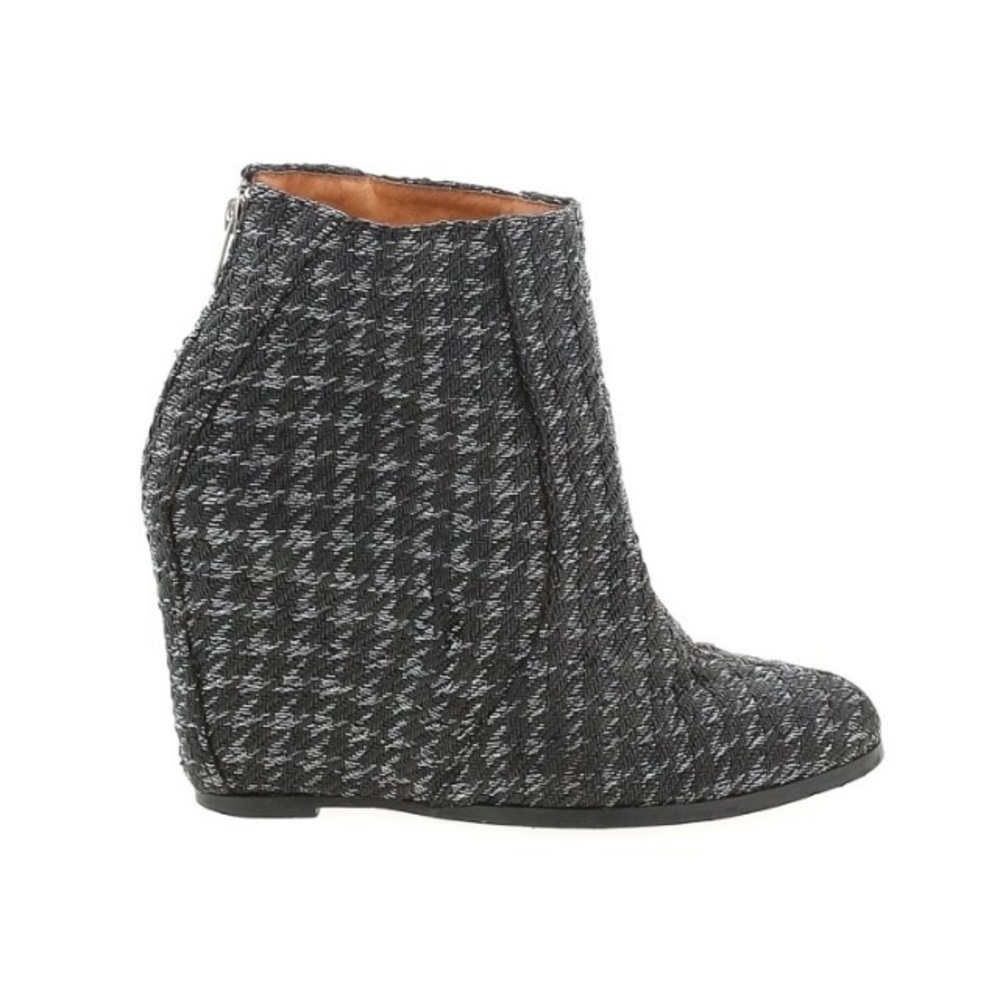 Minimarket Wedge booties zip back sz 41/11